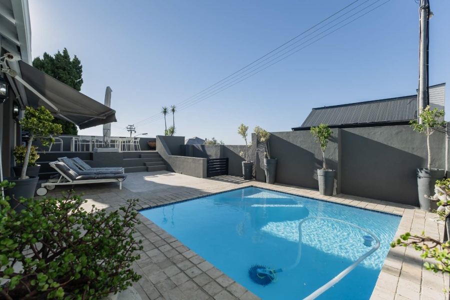 4 Bedroom Property for Sale in Fresnaye Western Cape